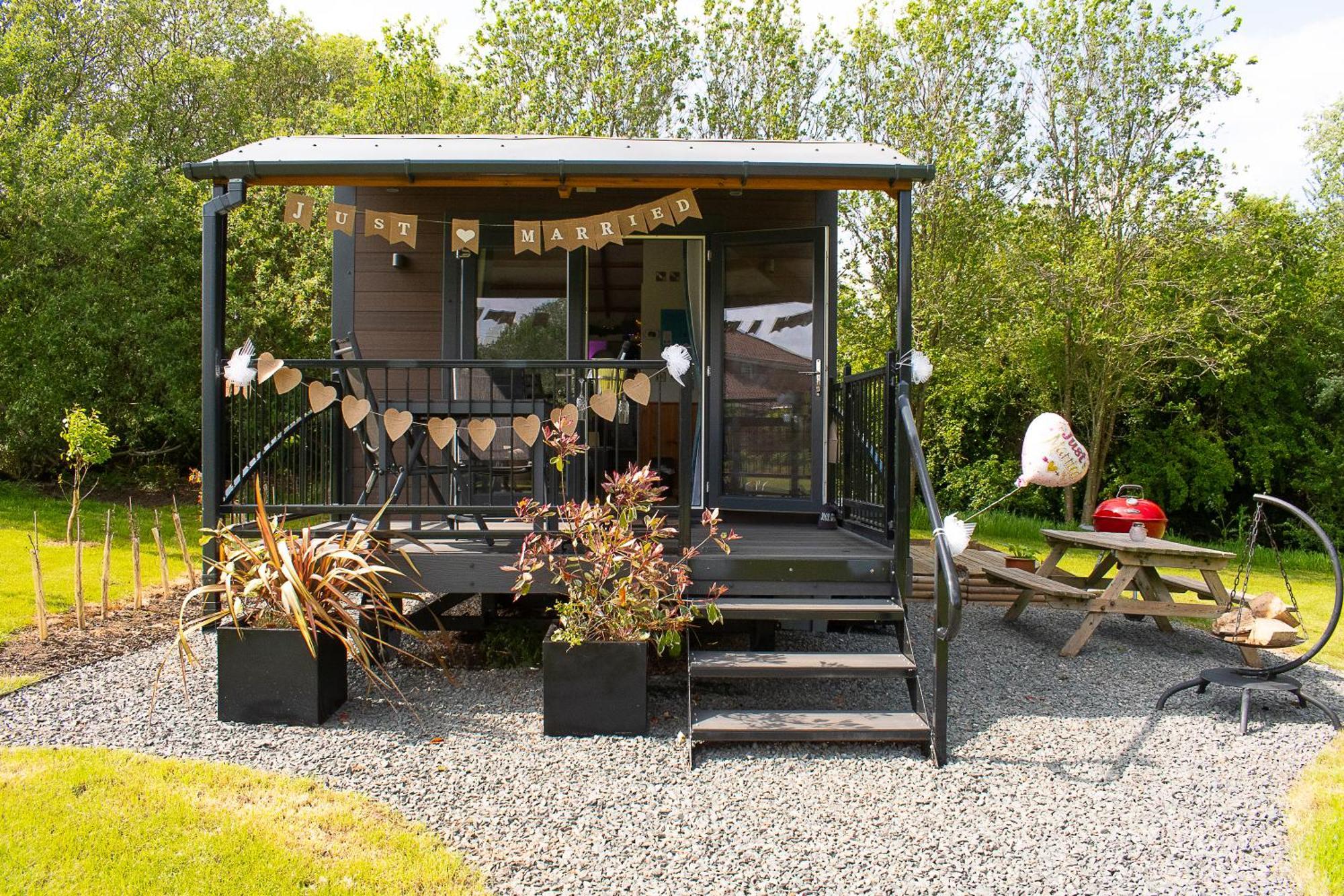 Hotel Peppercorn Pod At Beck House Glamping à Salmonby Extérieur photo